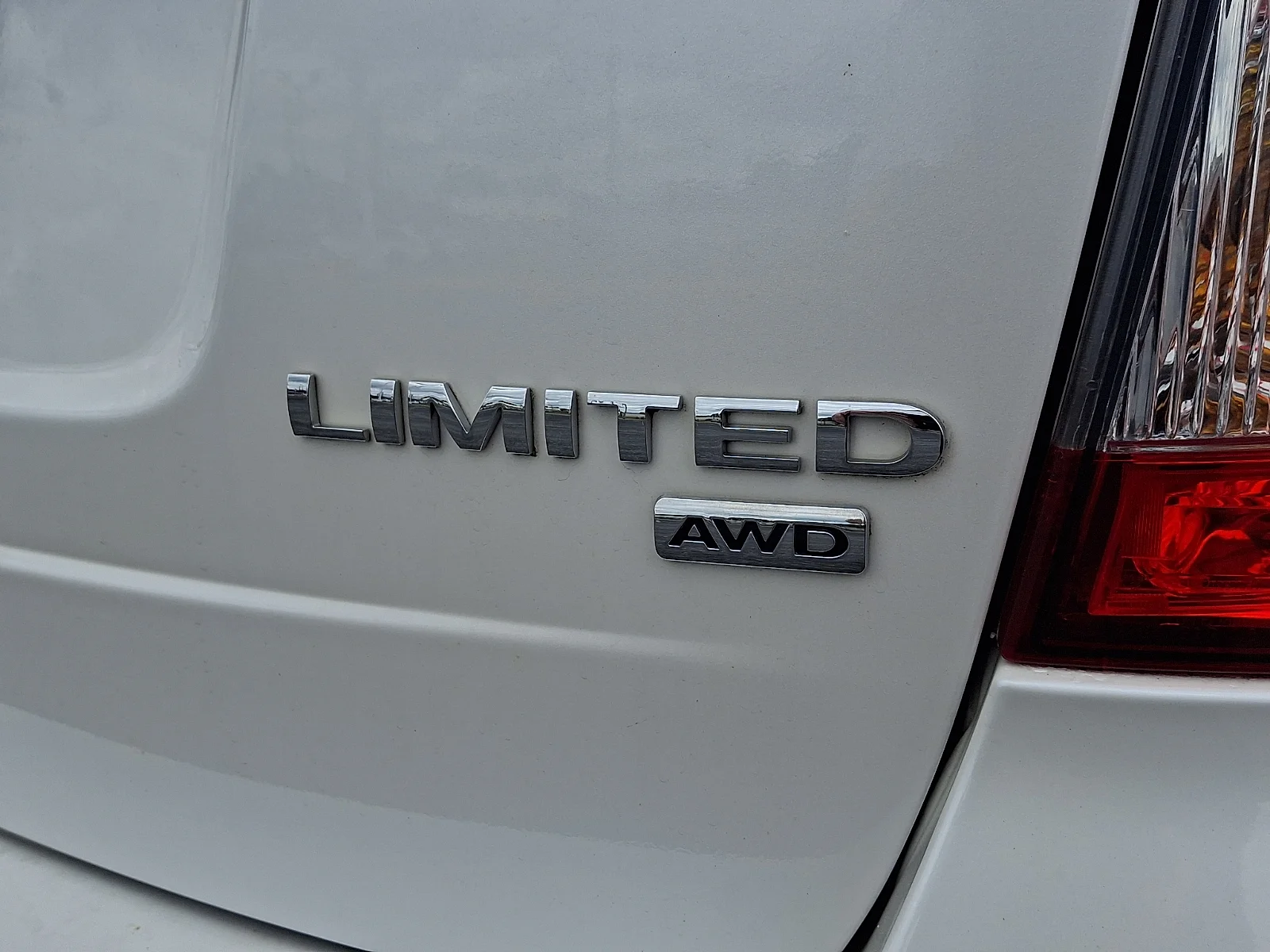 Used 2013 White Platinum Tri-Coat Metallic - UG Ford Limited image 30