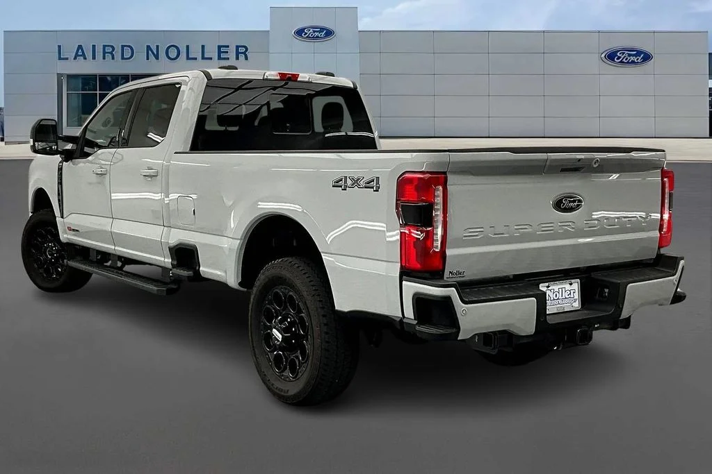 New 2026 Avalanche Ford Lariat image 3