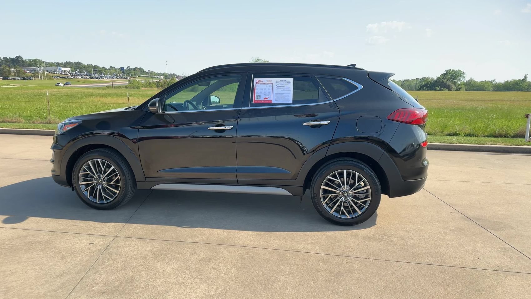 Used 2021 Black Noir Pearl Hyundai Ultimate image 5