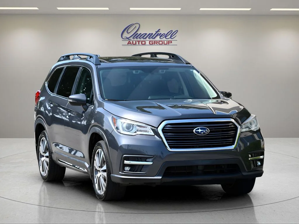 Used 2020 Magnetite Gray Metallic Subaru Limited image 2