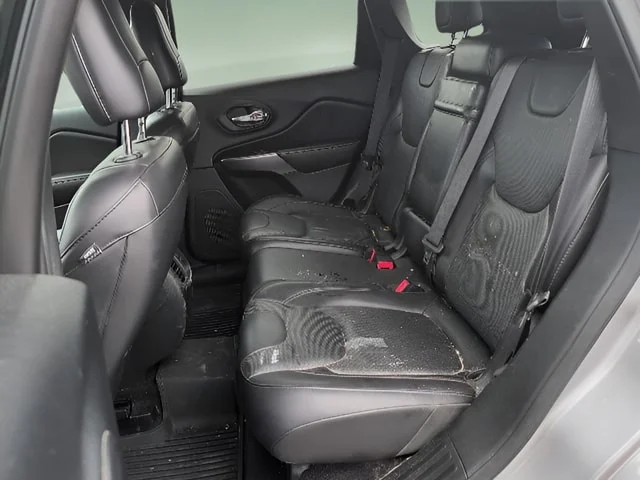 Used 2019 Billet Silver Metallic Clearcoat Jeep Limited image 18