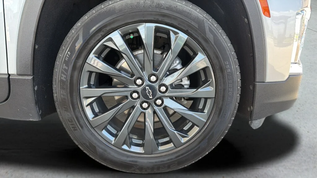 Used 2023 Sterling Gray Chevrolet RS image 28