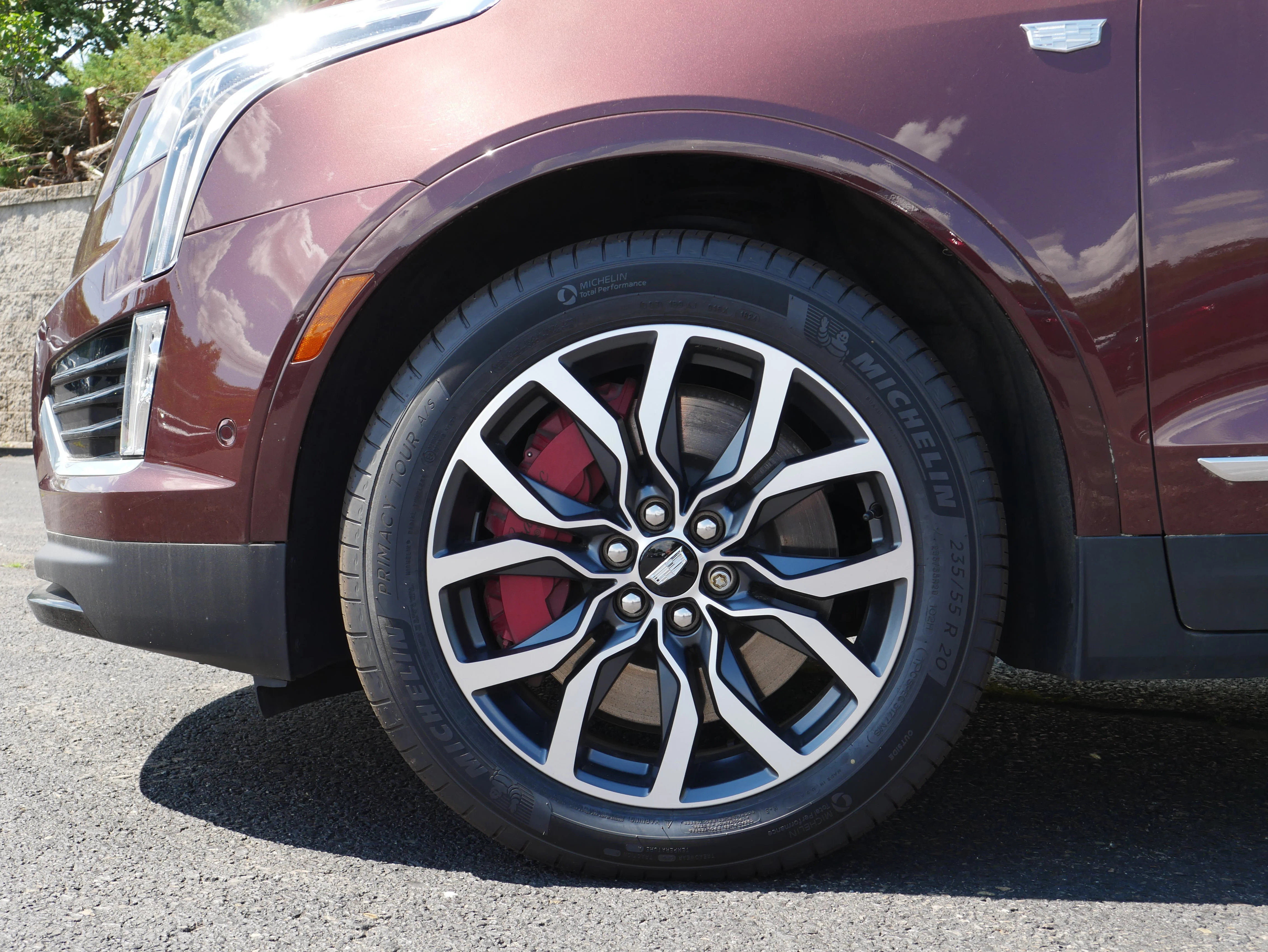 Used 2022 Rosewood Metallic Cadillac Sport image 11