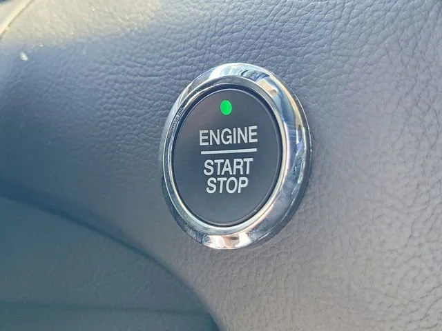 2023 Ford Edge SE - Photo 29
