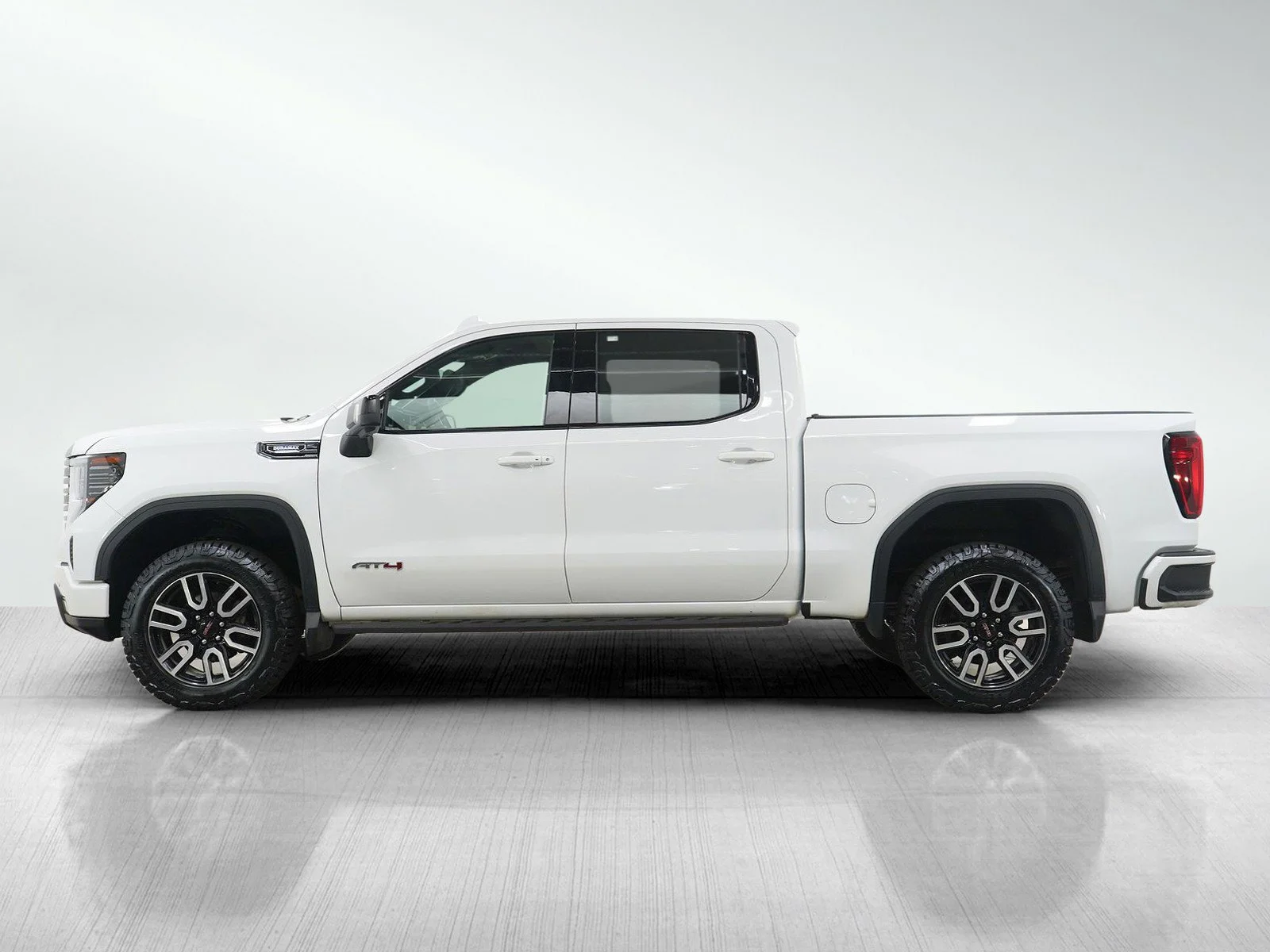 Used 2023 GMC Sierra 1500 AT4 with VIN 3GTUUEE88PG345719 for sale in Burnsville, Minnesota