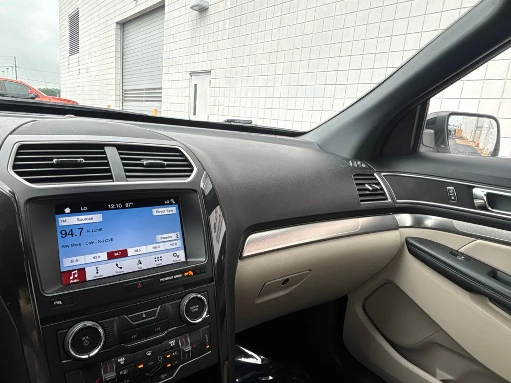 Used 2018 White Ford XLT image 16