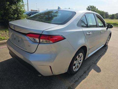 Certified Used 2024 Classic Silver Metallic Toyota LE image 3