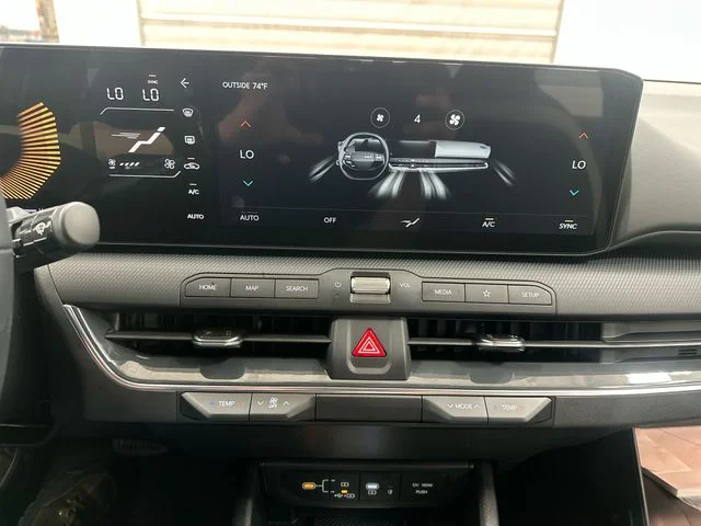 New 2026 Interstellar Gray Kia GT-Line image 18