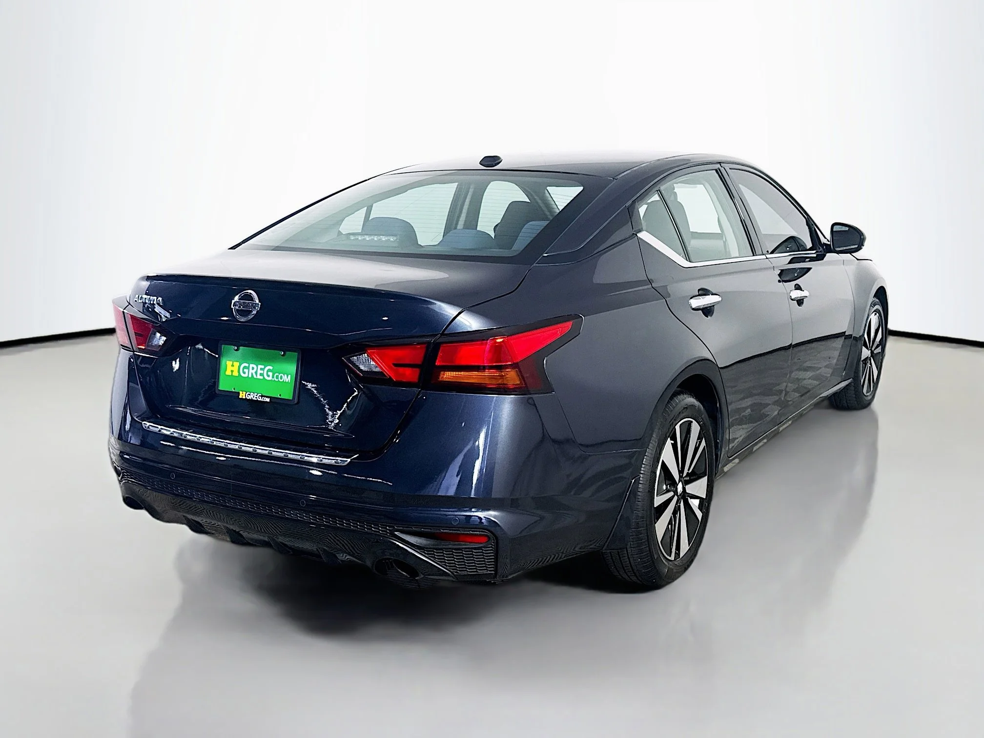 Used 2020 Storm Blue Metallic Nissan 2.5 SV image 7