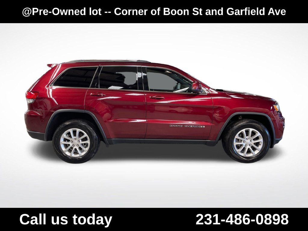 Used 2021 Red Jeep Laredo E image 6