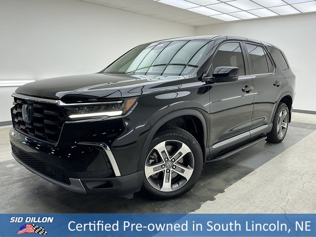 2024 Honda Pilot EX-L w/Rear Captain's Chairs