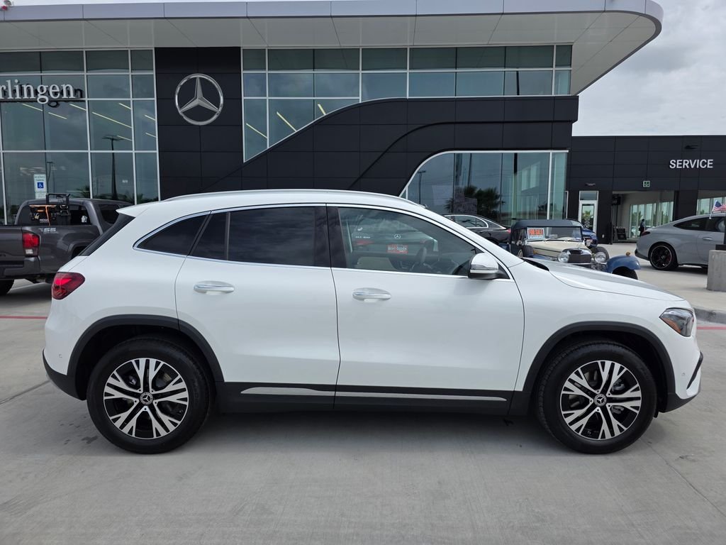 New 2026 Polar White Mercedes-Benz GLA 250 image 8