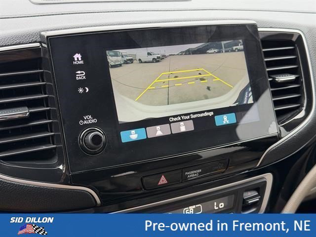 Used 2020 Platinum White Pearl Honda Touring 7-Passenger image 11