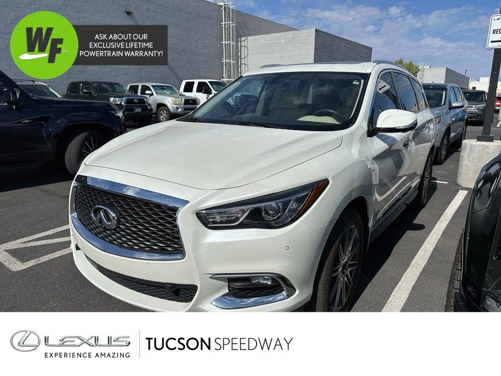 Used 2017 White INFINITI Base image 1