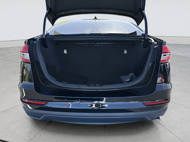 Used 2019 Black Ford SE image 23
