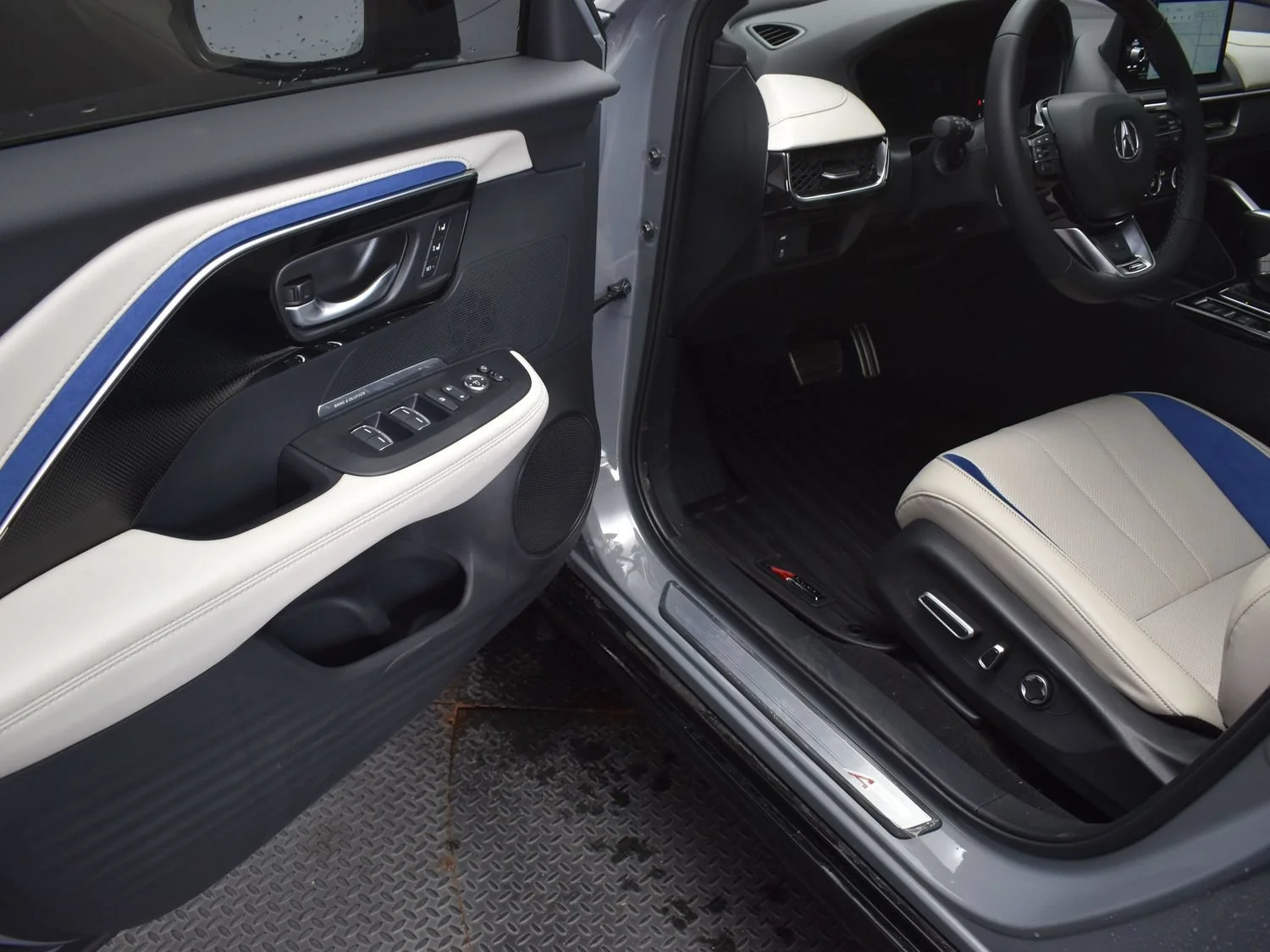 New 2025 Urban Gray Pearl Acura w/A-Spec Advance Package image 6