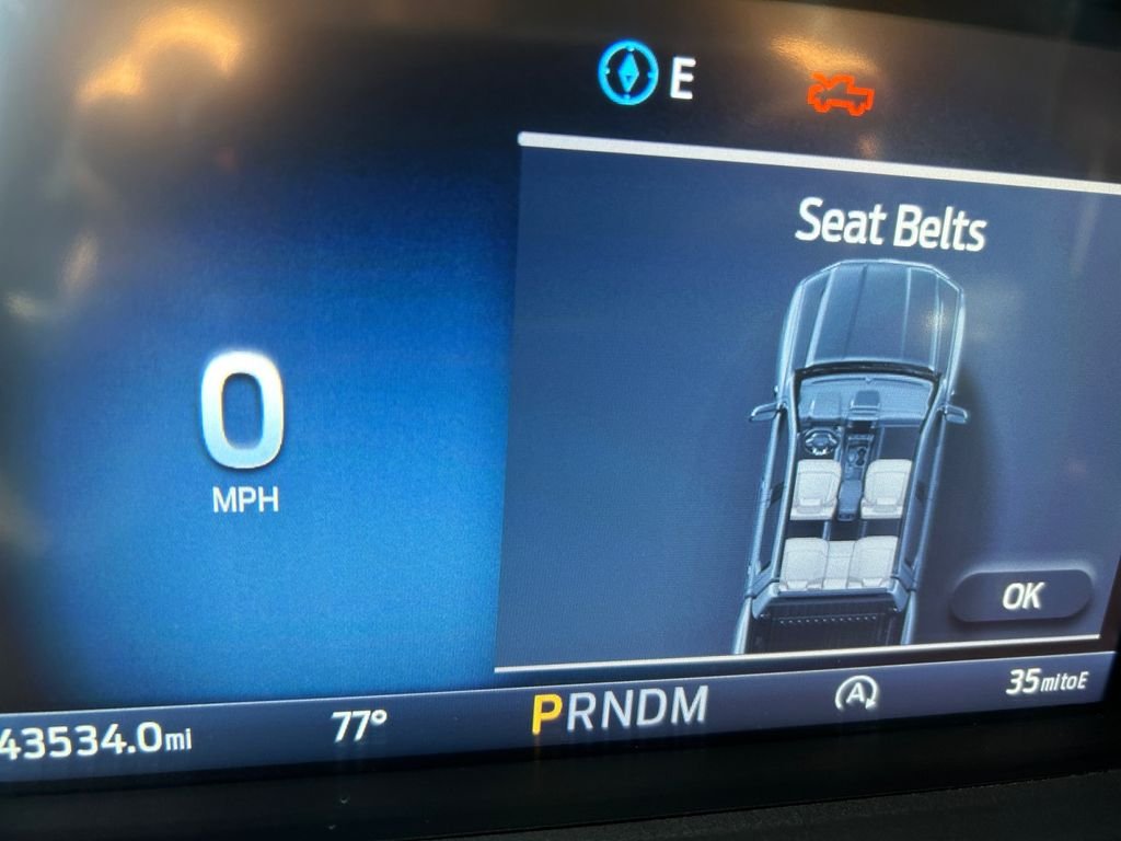 Used 2024 Black Ford XLT image 10