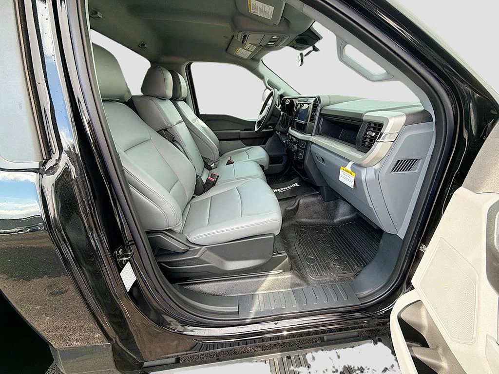 New 2025 Agate Black Metallic Ford F-600® XL image 18