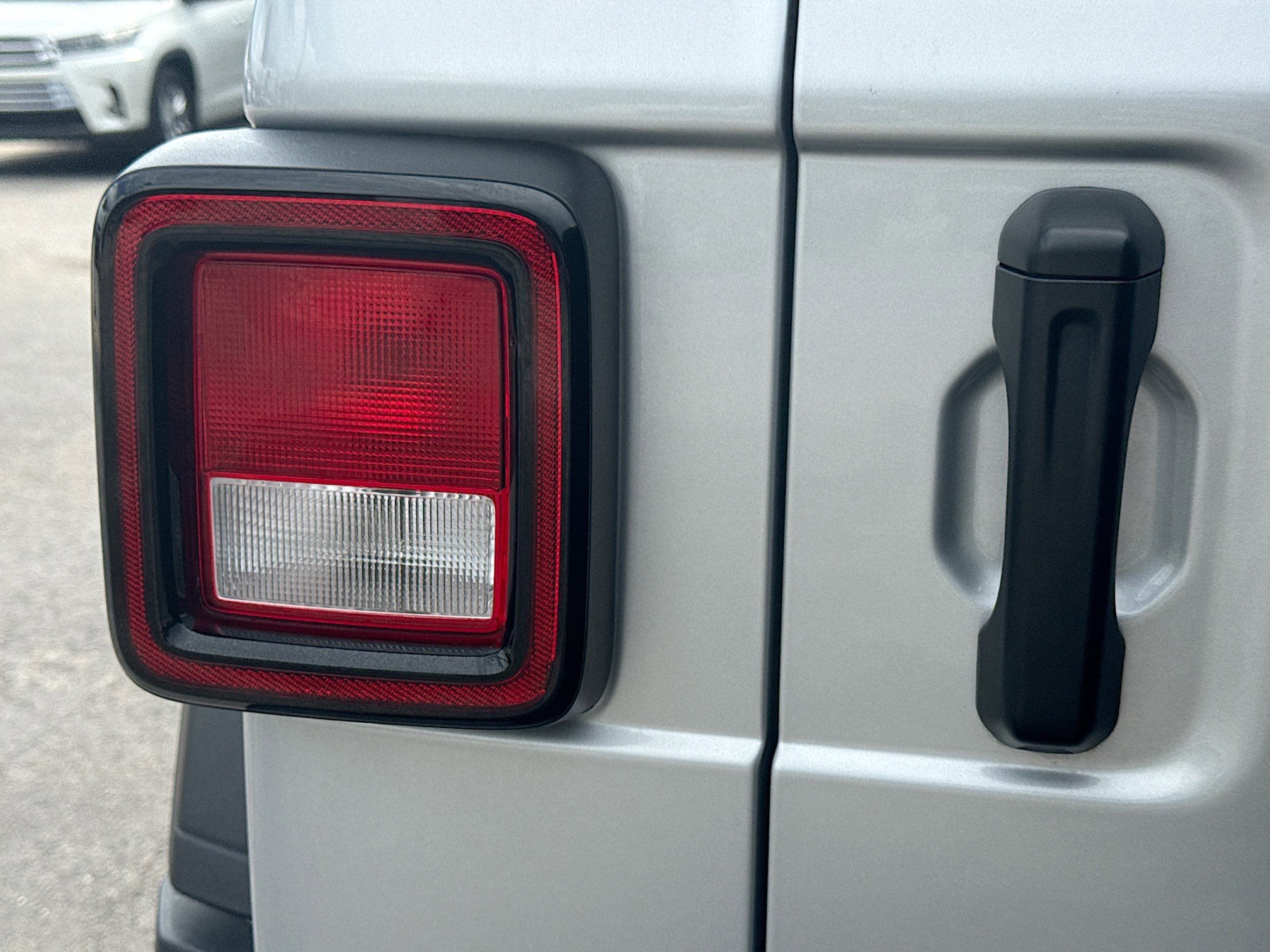 2024 Jeep Wrangler 4-Door Sport S - Photo 10
