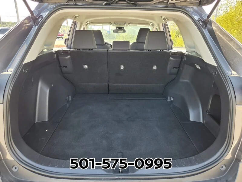 Used 2021 Magnetic Gray Metallic TOYOTA XLE FWD image 14