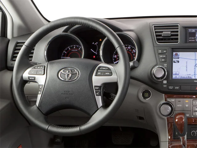 Used 2013 Magnetic Gray Metallic Toyota Limited image 6