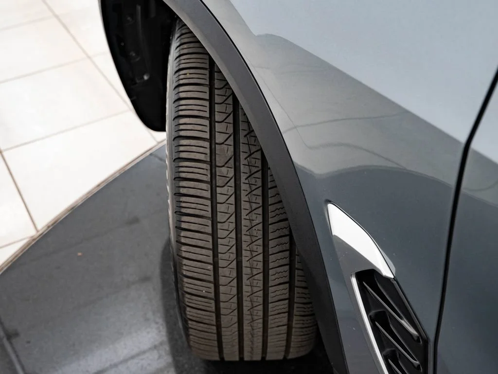 Used 2024 Skyscraper Grey Metallic BMW xDrive40i image 49