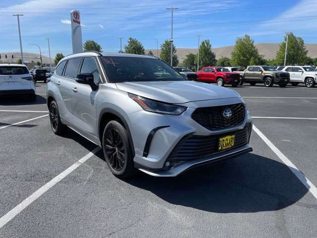 2025 Toyota Highlander XSE