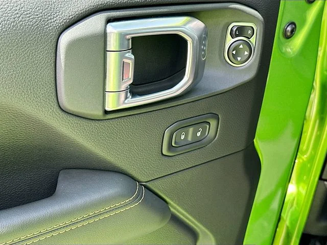New 2026 Mojito Clear-Coat Exterior Paint Jeep Sahara image 14