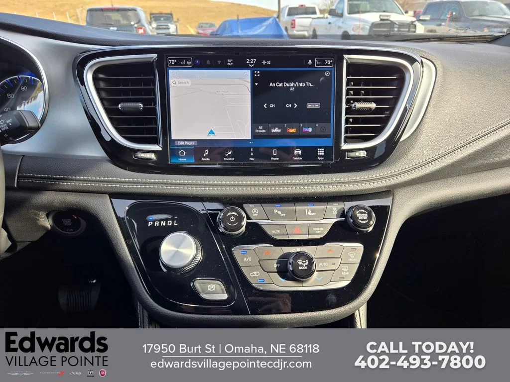 2026 Chrysler Pacifica Limited - Photo 18