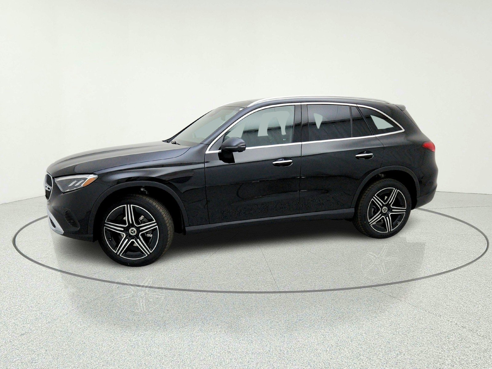 New 2026 Black Mercedes-Benz GLC 300 SUV image 15