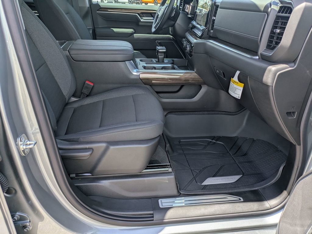 2025 Chevrolet Silverado 1500 LT - Photo 36