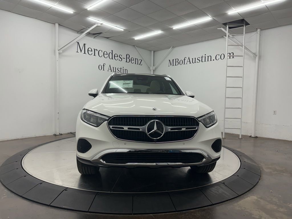 New 2026 Polar White Mercedes-Benz GLC 300 image 36