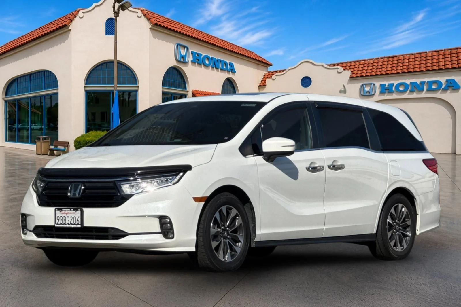 Certified Used 2022 Platinum White Pearl Honda EX-L image 8