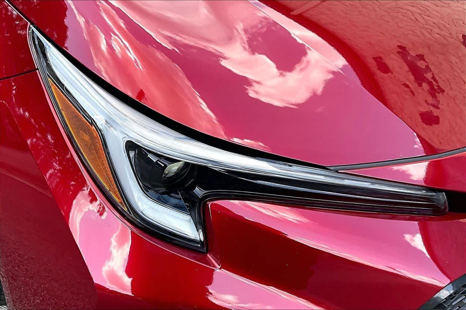 Used 2025 Ruby Flare Pearl Toyota SE image 28