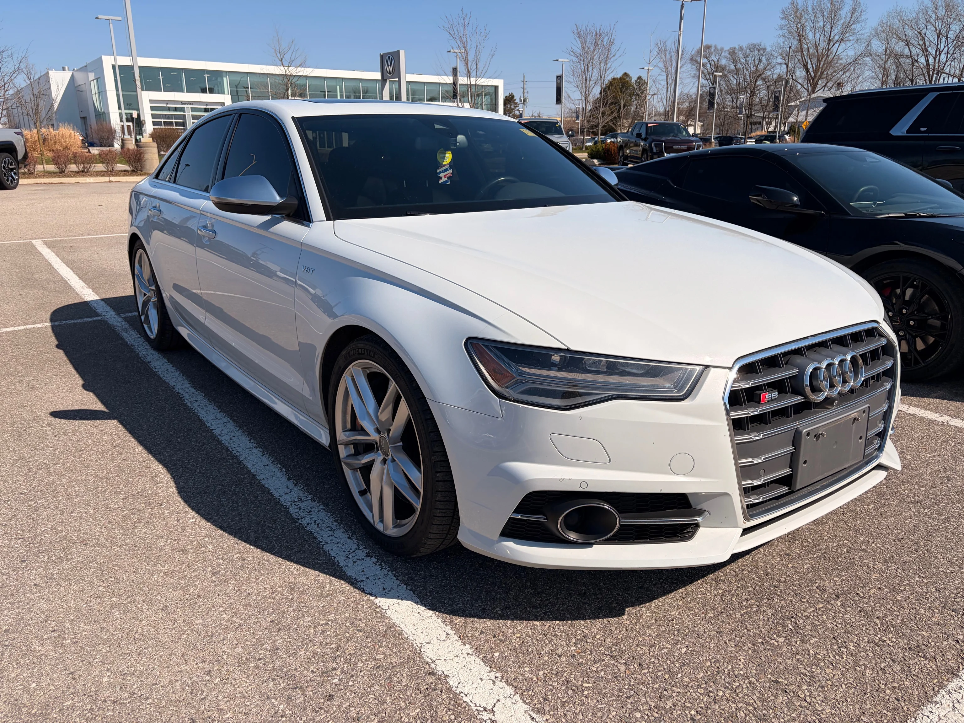 Used 2016  Audi 4.0T image 2