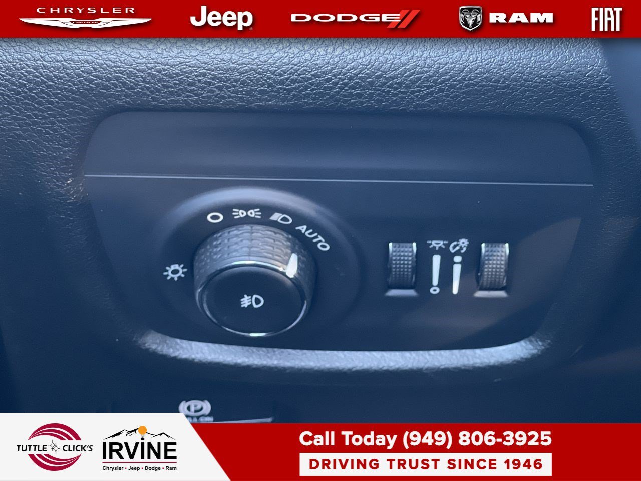 Used 2022 Diamond Black Crystal Pearlcoat Jeep Limited image 28