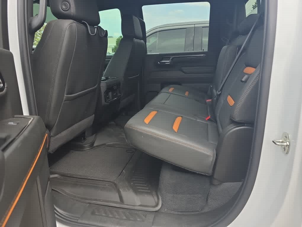 Used 2025 Summit White GMC AT4 image 6