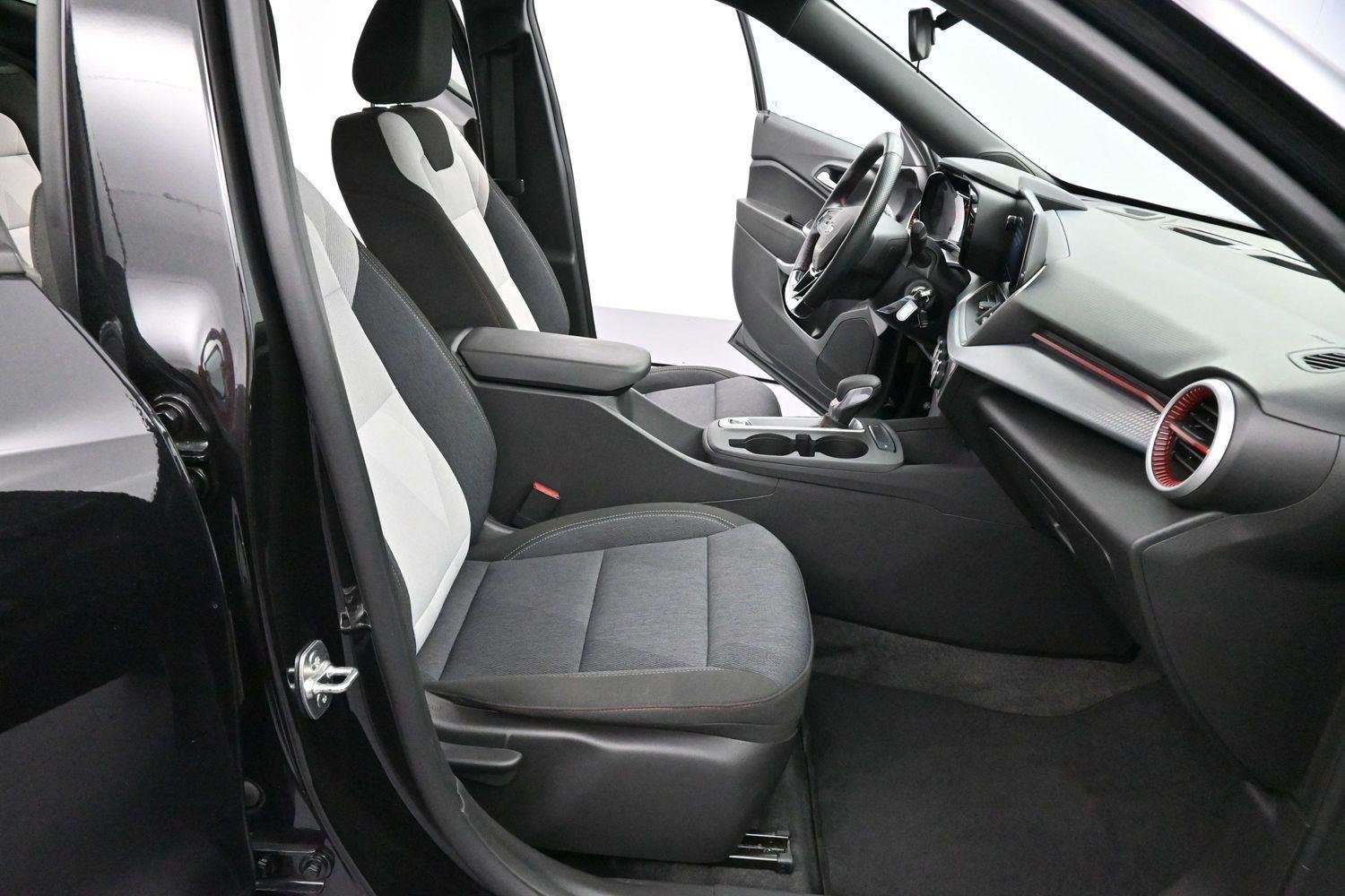Used 2024 Mosaic Black Metallic Chevrolet 1RS image 27