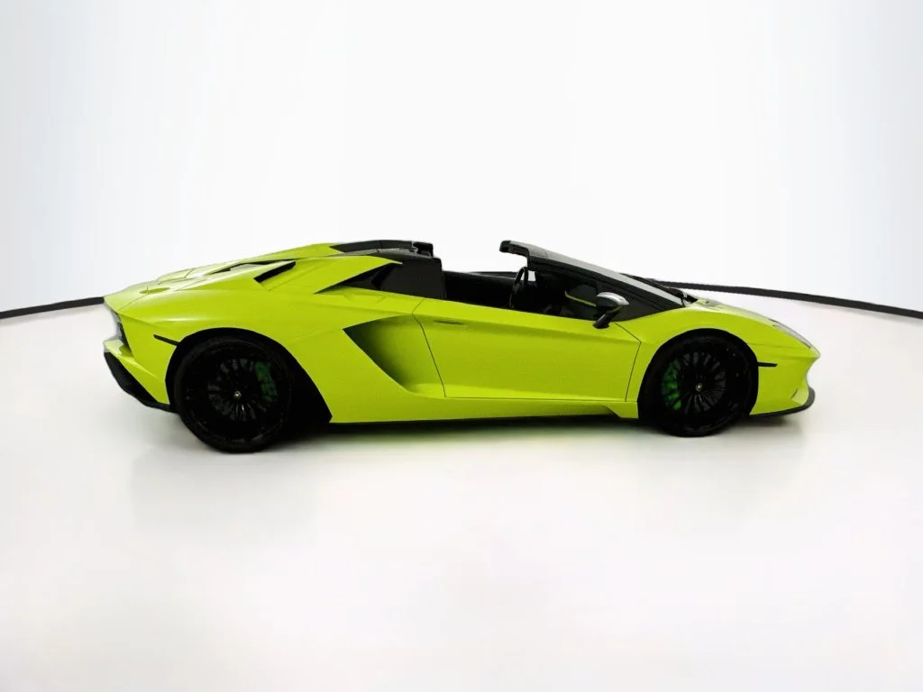 Used 2019  Lamborghini Base image 4
