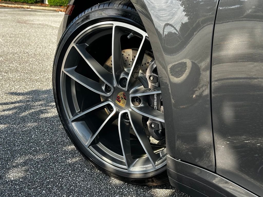 Used 2024  Porsche Carrera image 6
