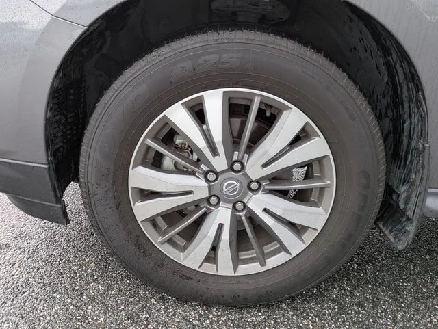Used 2020 Gun Metallic Nissan S image 9