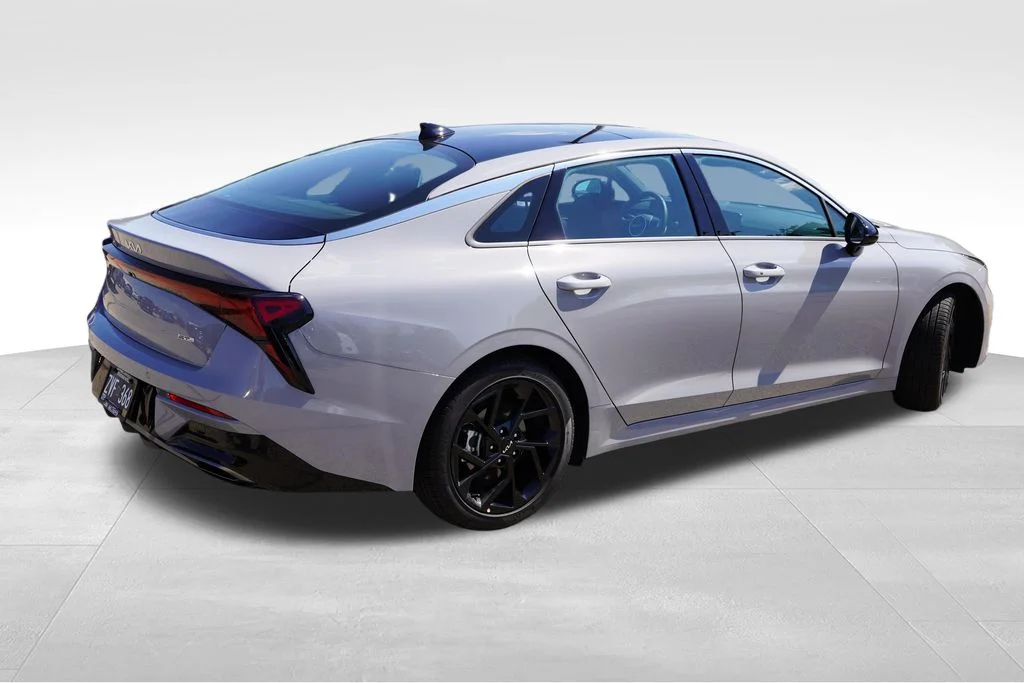 Used 2026 Wolf Gray Kia GT-Line image 3