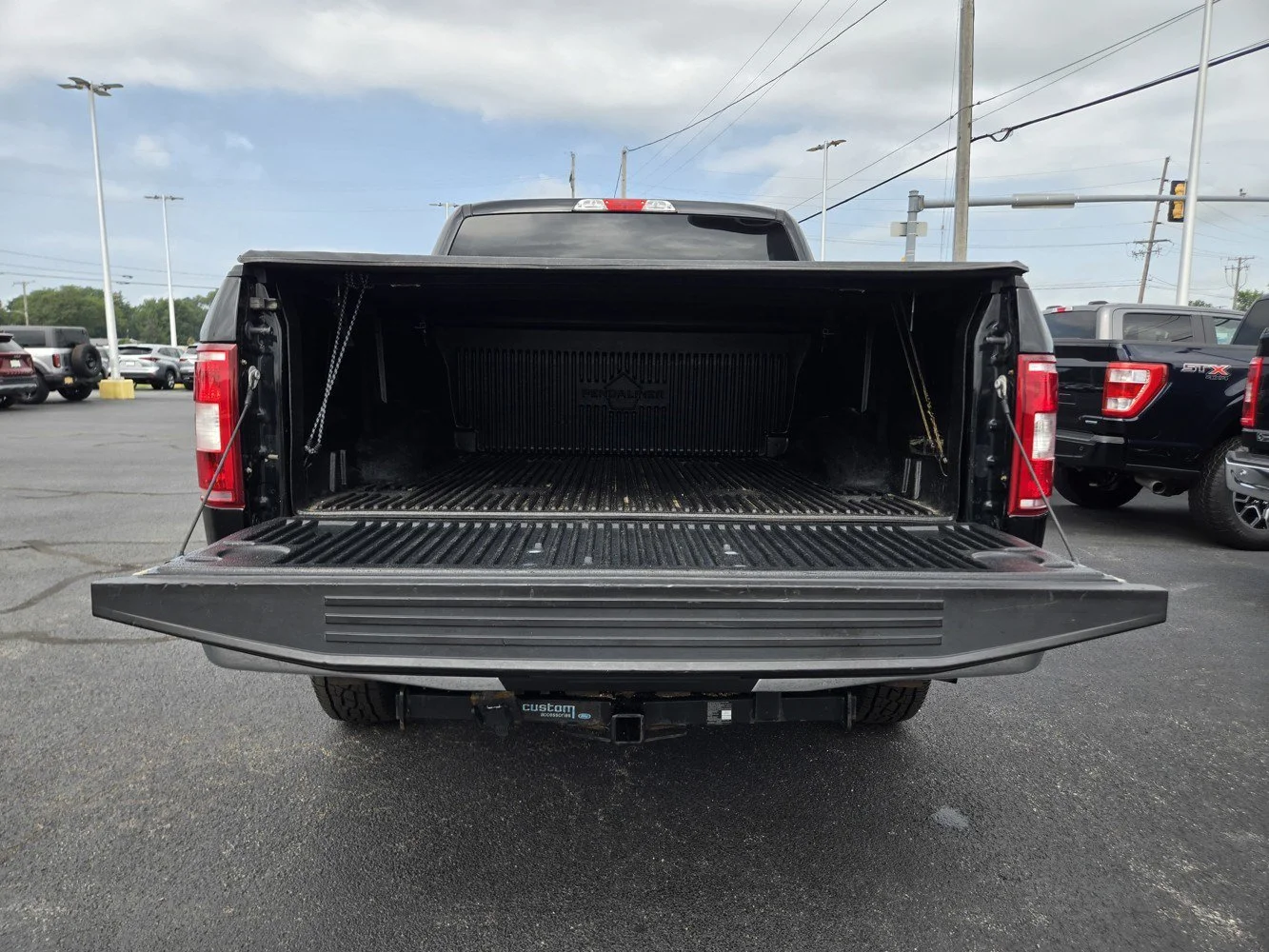 Used 2018  Ford XLT image 30