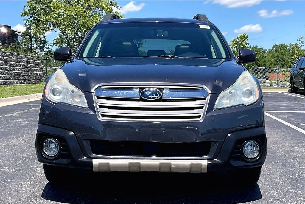 Used 2013 Subaru Outback Limited with VIN 4S4BRCLC0D3254913 for sale in Palatine, IL