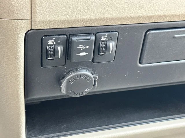 Used 2019 Gray Toyota XLE image 23