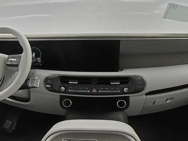 New 2026 Black Hyundai SEL Premium image 24