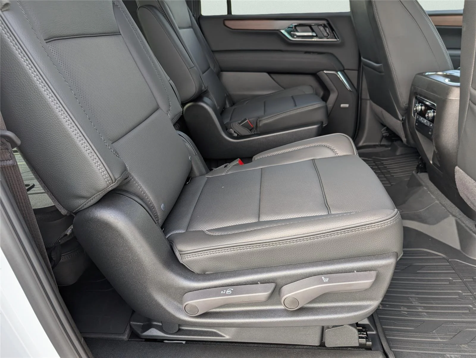 New 2026 Glacier White Tricoat GMC Denali image 21
