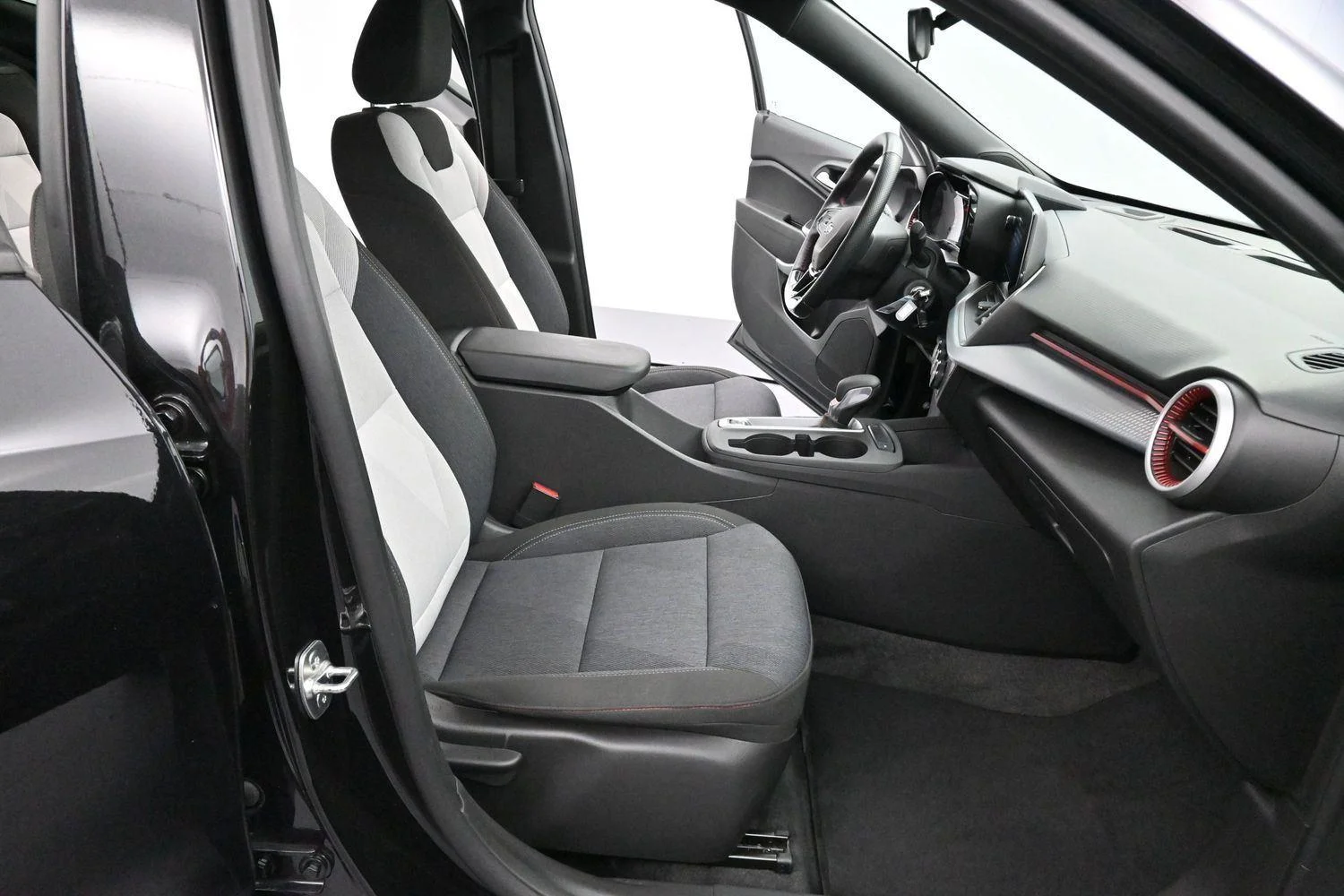 Used 2024 Mosaic Black Metallic Chevrolet 1RS image 27