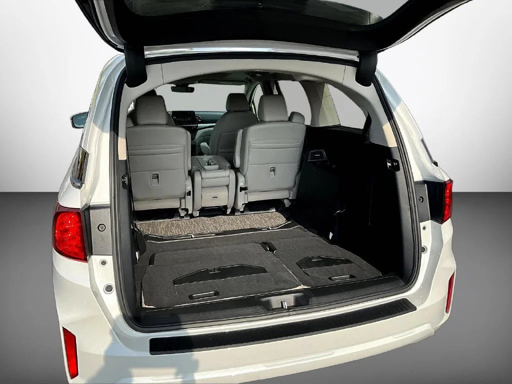 New 2027 Platinum White Pearl Honda EX-L image 8