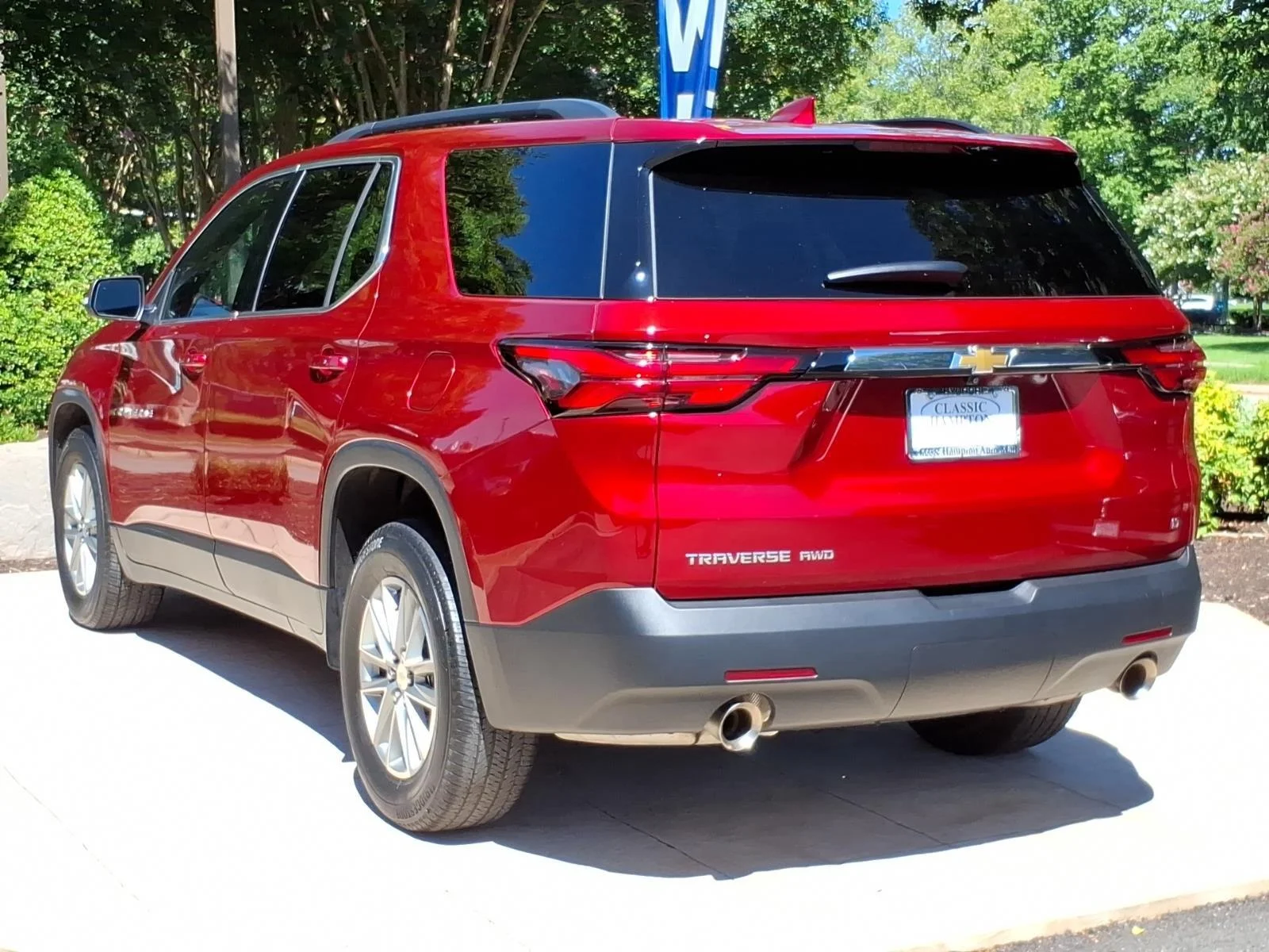 Used 2023 Radiant Red Tintcoat Chevrolet LT Cloth image 10